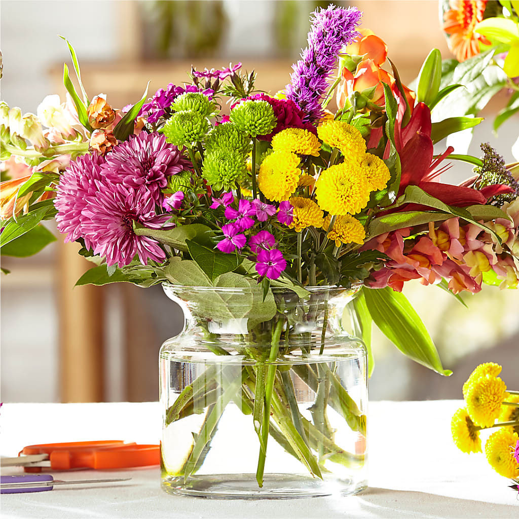 Bold & Bright – A Florist Original – Fleuriste Ampleman Florist Enr, Chateauguay PQ