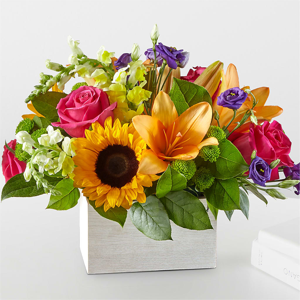 Best Day Box Bouquet – Fleuriste Ampleman Florist Enr, Chateauguay PQ
