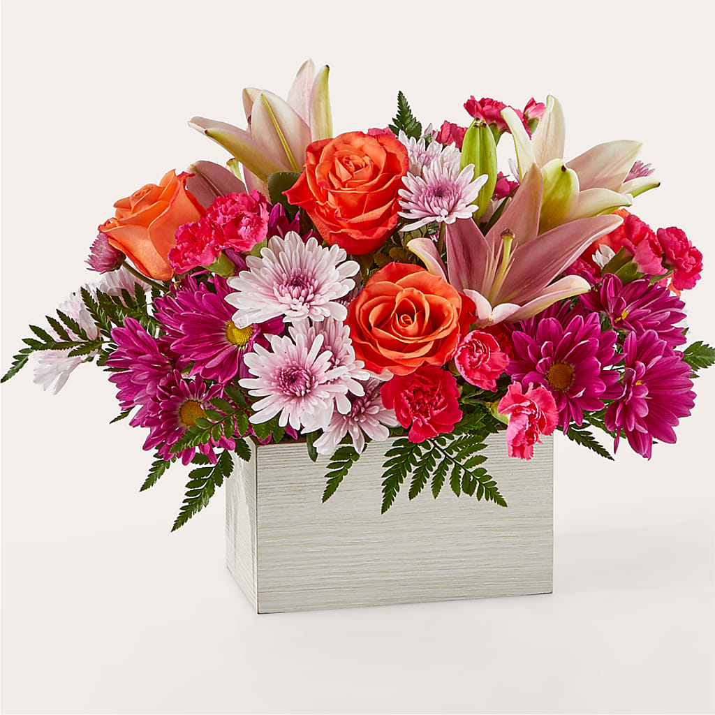 Light of My Life Box Bouquet – Fleuriste Ampleman Florist Enr, Chateauguay PQ