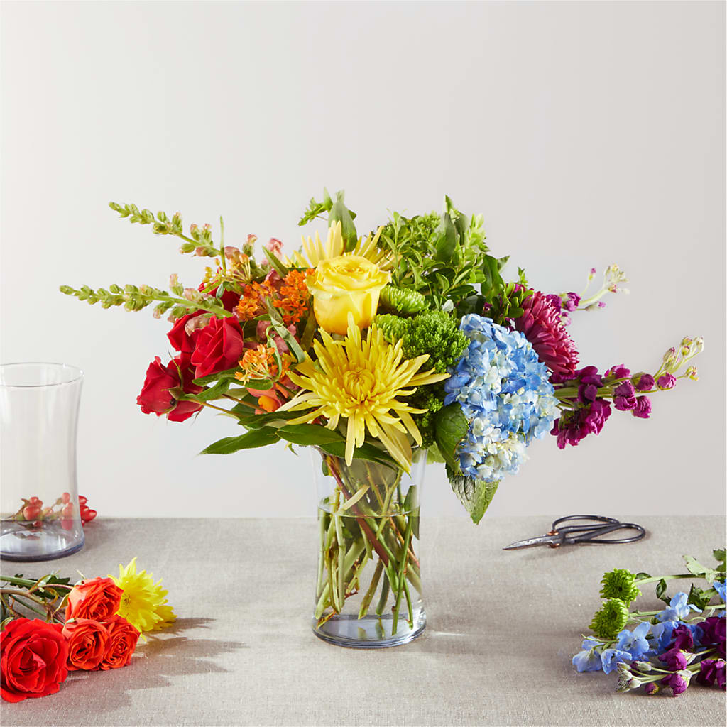 Summer Spectra - A Florist Original – Fleuriste Ampleman Florist Enr, Chateauguay PQ
