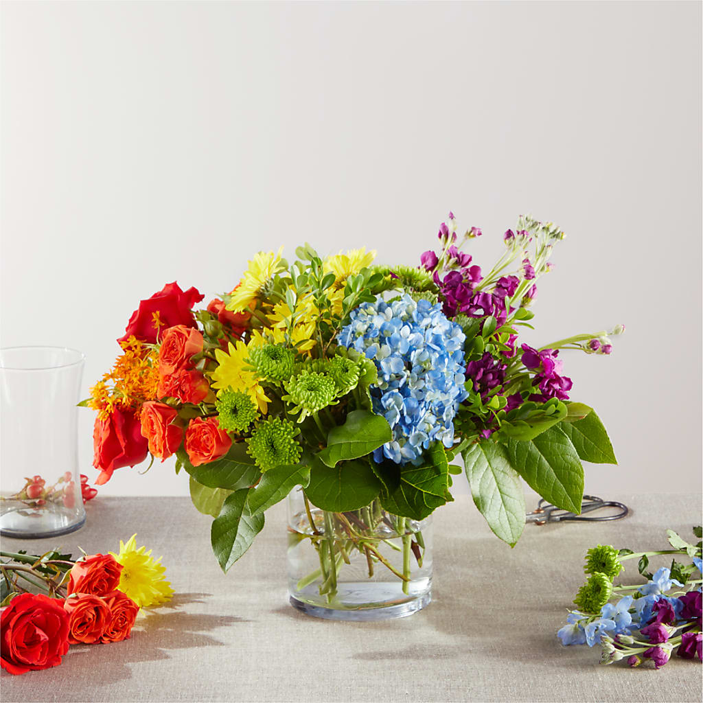 Summer Spectra - A Florist Original – Fleuriste Ampleman Florist Enr, Chateauguay PQ