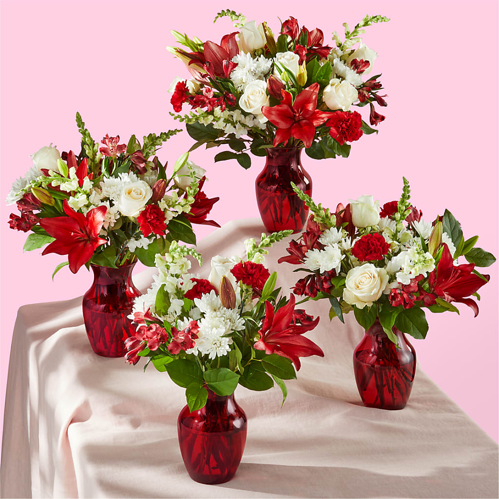 Dinner & a Show Bouquet – Fleuriste Ampleman Florist Enr, Chateauguay PQ