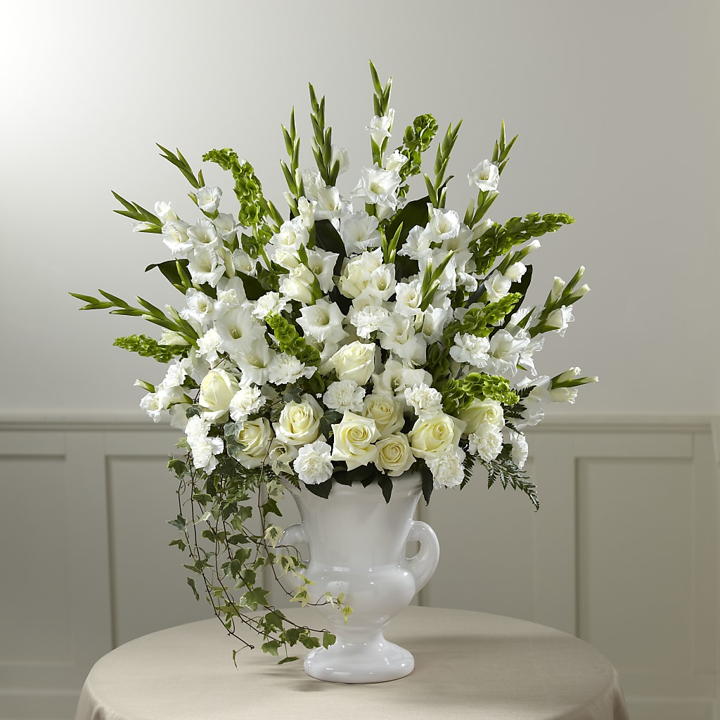 Fond Reflections Arrangement – Fleuriste Ampleman Florist Enr, Chateauguay PQ