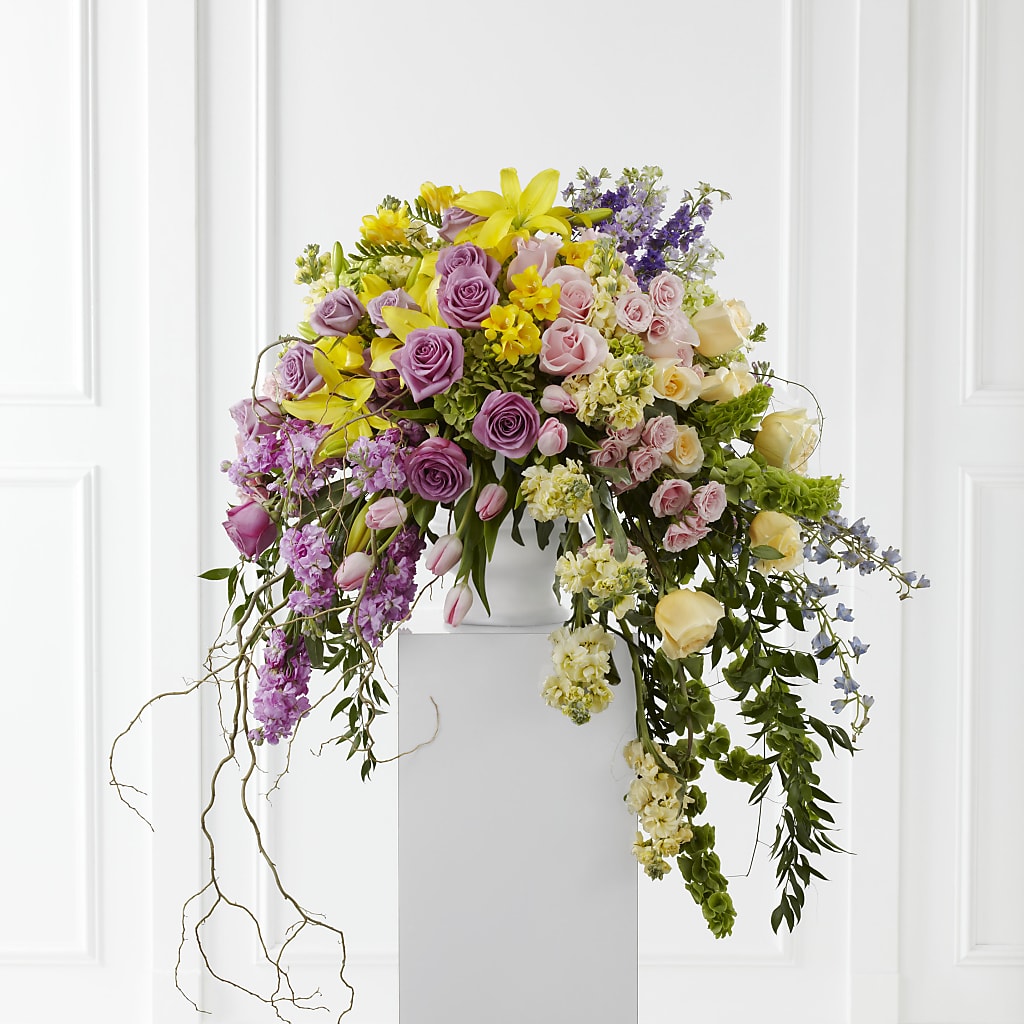 Display of Affection Arrangement – Fleuriste Ampleman Florist Enr, Chateauguay PQ
