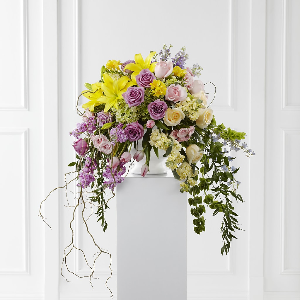 Display of Affection Arrangement – Fleuriste Ampleman Florist Enr, Chateauguay PQ