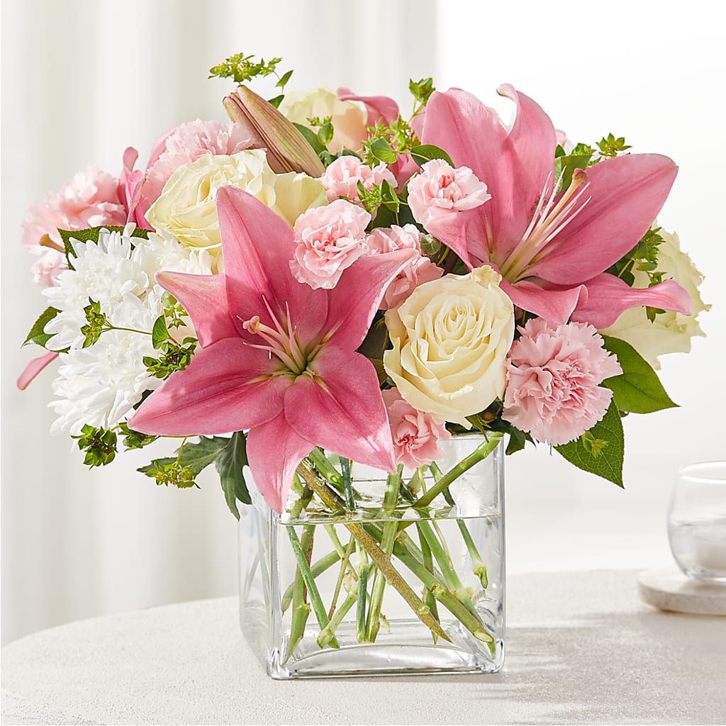 By Your Side Bouquet – Fleuriste Ampleman Florist Enr, Chateauguay PQ