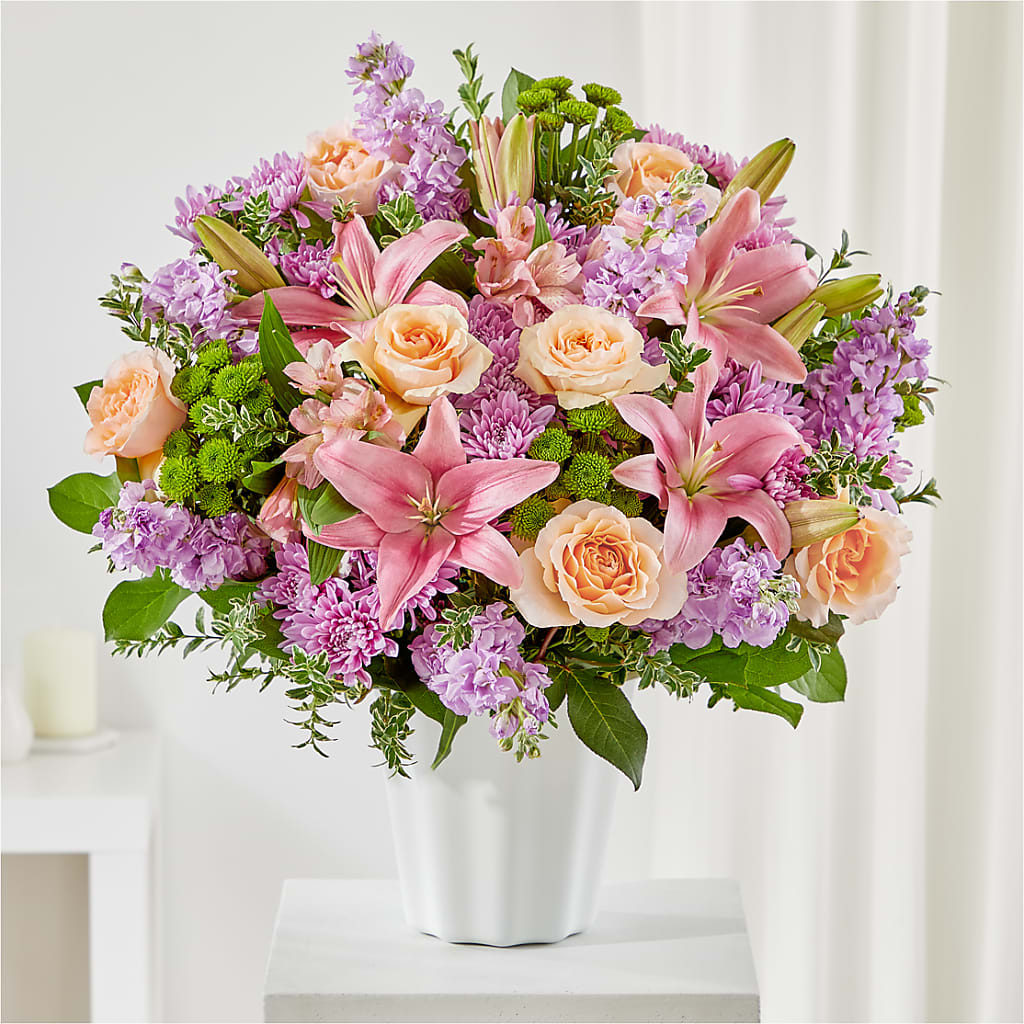 Supportive Embrace Tabletop Basket – Fleuriste Ampleman Florist Enr, Chateauguay PQ
