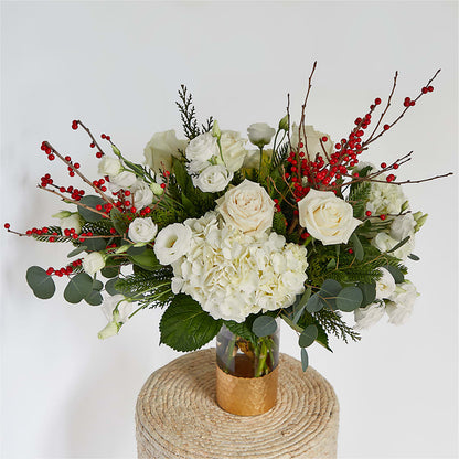 Frosted Windows Bouquet –  Fleuriste Ampleman Florist Enr, Chateauguay PQ