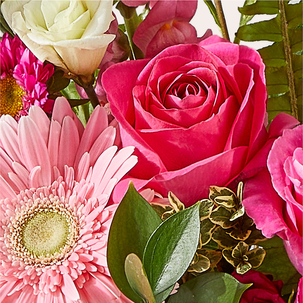 Too Cute Bouquet –  Fleuriste Ampleman Florist Enr, Chateauguay PQ