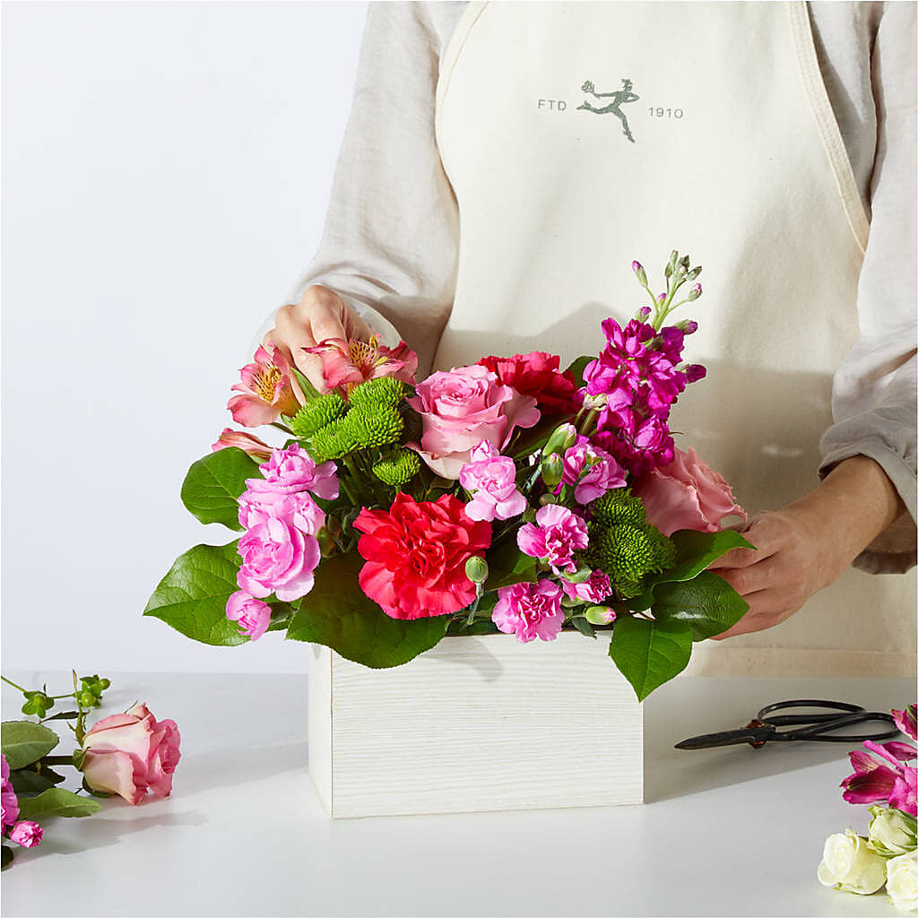 Sweetberry Box – A Florist Original –  Fleuriste Ampleman Florist Enr, Chateauguay PQ