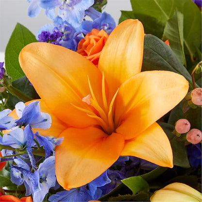 Radiant Citrus Box Bouquet –  Fleuriste Ampleman Florist Enr, Chateauguay PQ