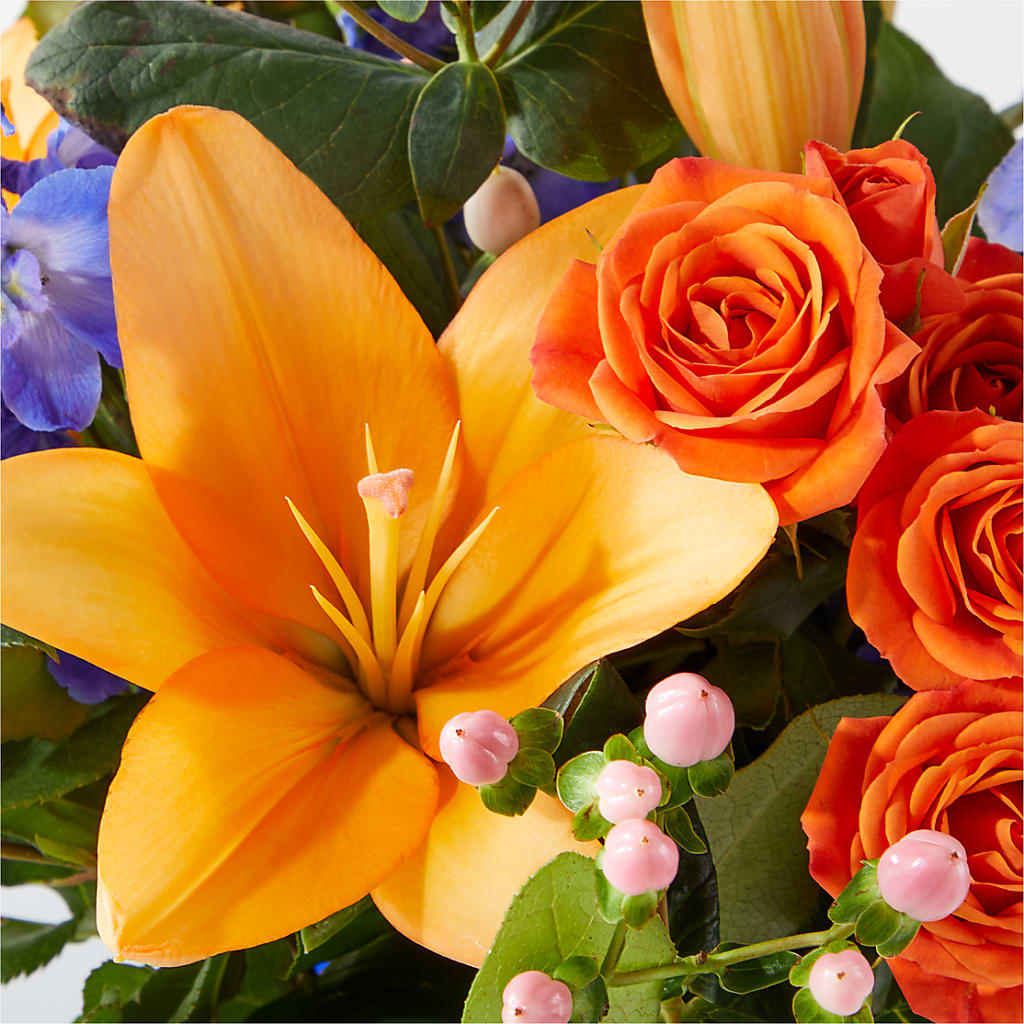 Radiant Citrus Bouquet –  Fleuriste Ampleman Florist Enr, Chateauguay PQ