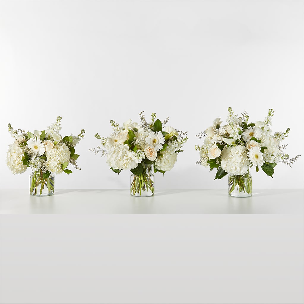 Sun-drenched Blooms Box Bouquet –  Fleuriste Ampleman Florist Enr, Chateauguay PQ