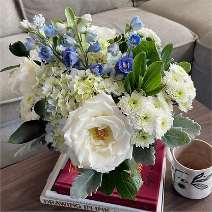 Clear Skies Bouquet –  Fleuriste Ampleman Florist Enr, Chateauguay PQ