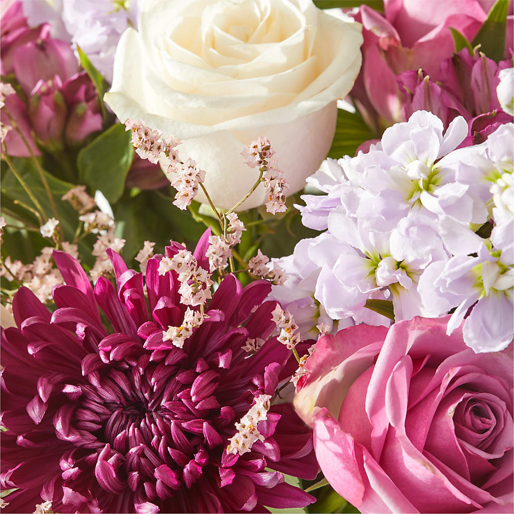 Amethyst Dreams Bouquet –  Fleuriste Ampleman Florist Enr, Chateauguay PQ