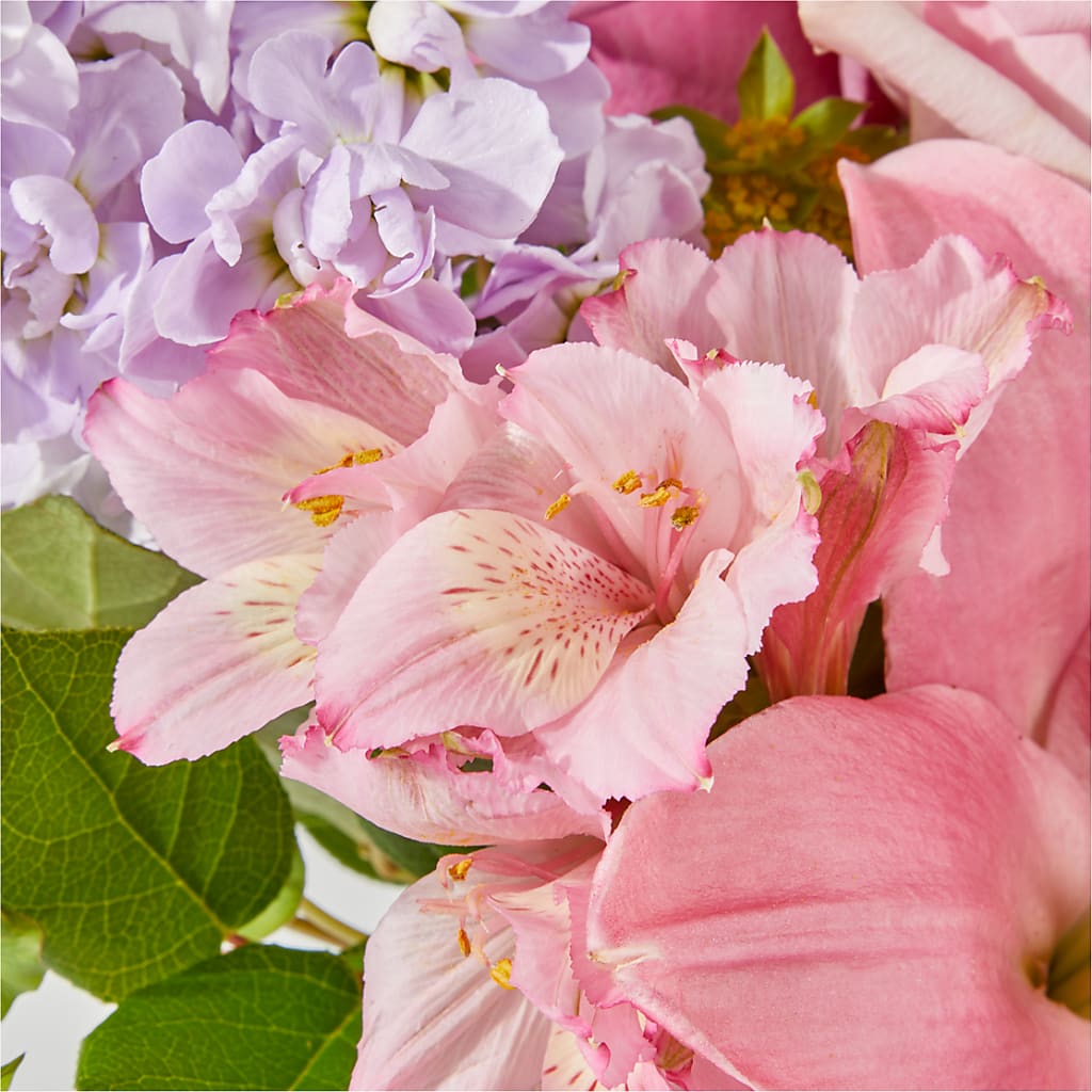 The Crown Jewel Bouquet –  Fleuriste Ampleman Florist Enr, Chateauguay PQ