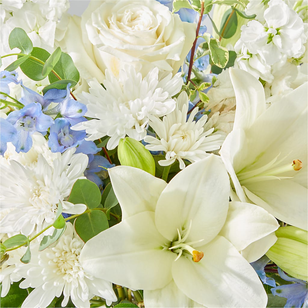 Peace of Mind Bouquet –  Fleuriste Ampleman Florist Enr, Chateauguay PQ