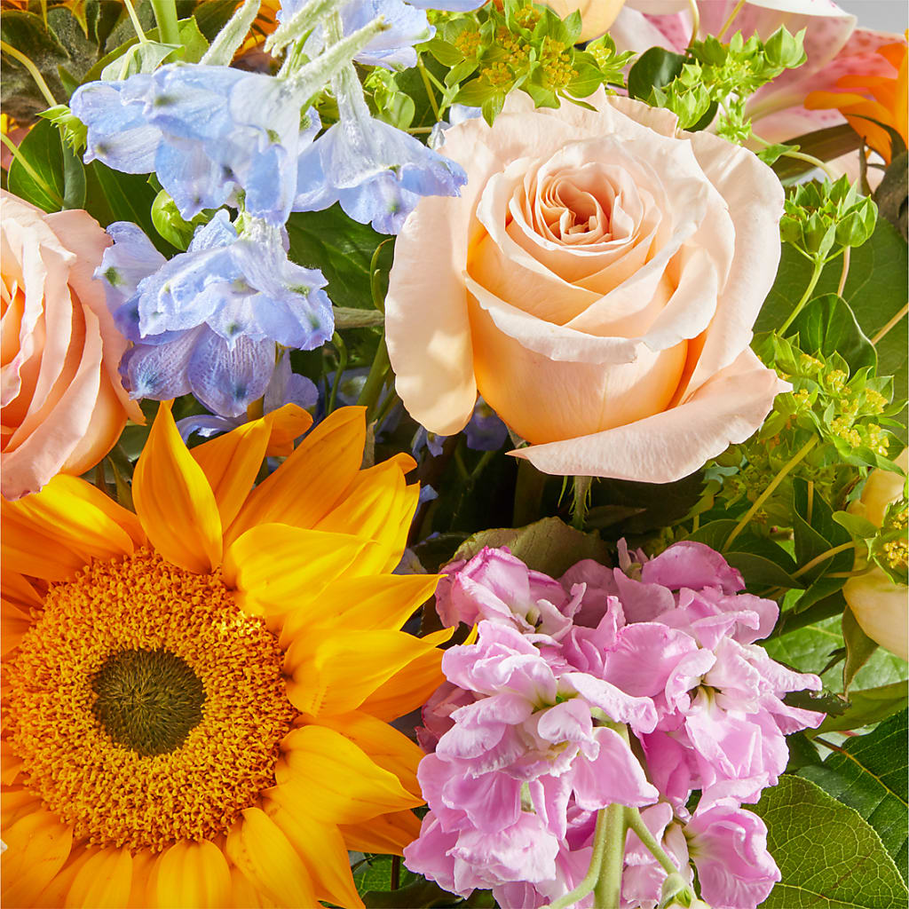Dreamy Meadows Bouquet –  Fleuriste Ampleman Florist Enr, Chateauguay PQ