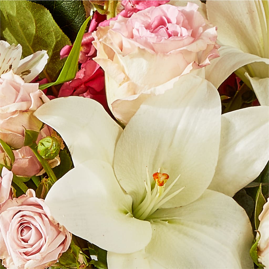 Ballet Slippers Bouquet –  Fleuriste Ampleman Florist Enr, Chateauguay PQ