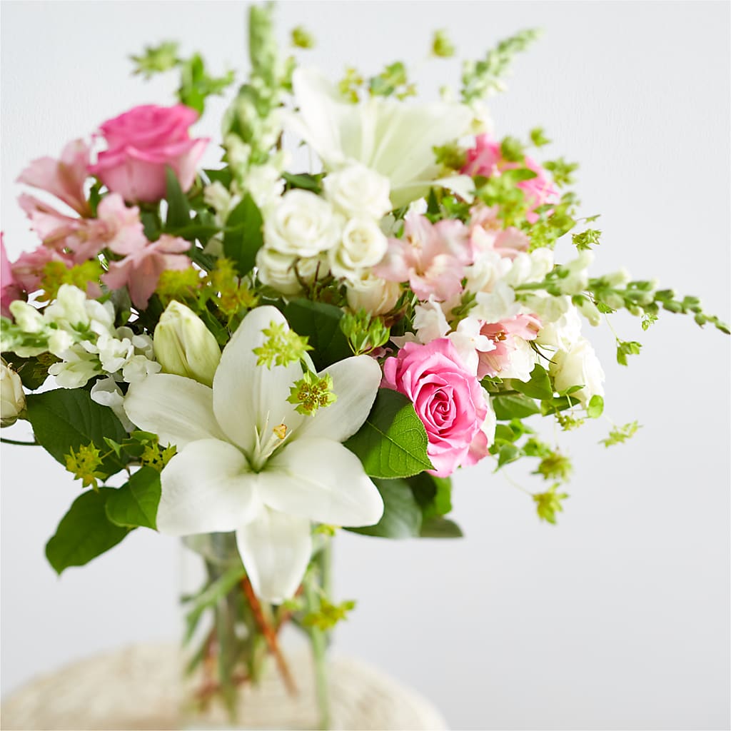 Fondly Bouquet –  Fleuriste Ampleman Florist Enr, Chateauguay PQ