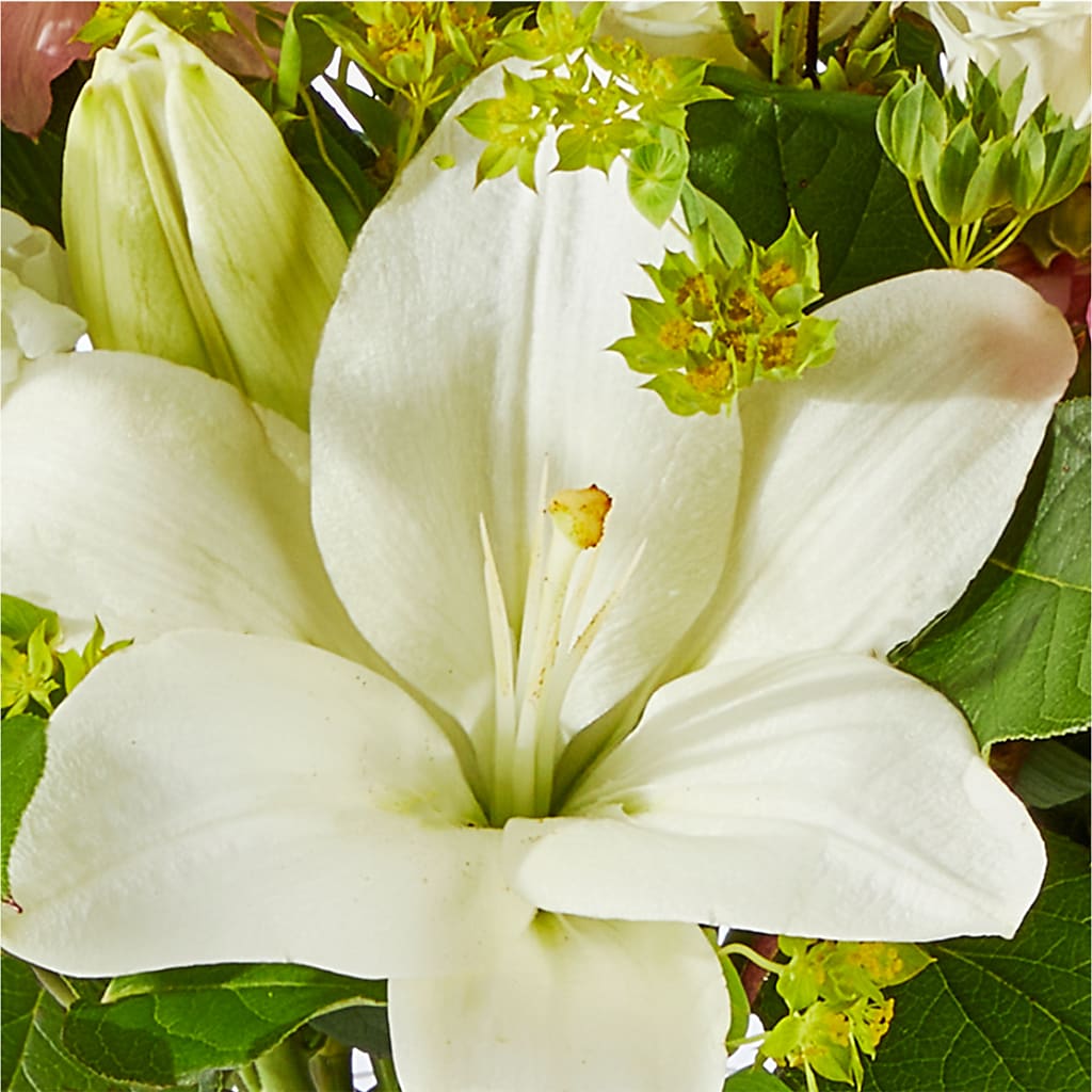 Fondly Bouquet –  Fleuriste Ampleman Florist Enr, Chateauguay PQ