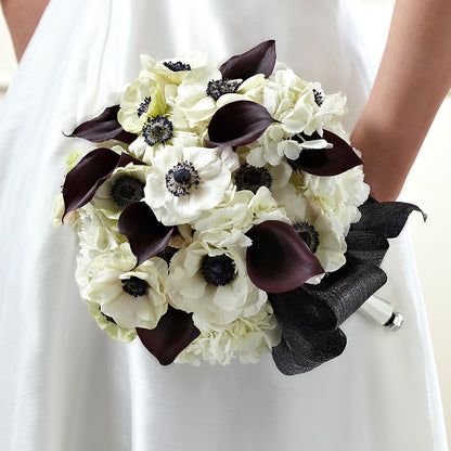 To Have and To Hold Bouquet –  Fleuriste Ampleman Florist Enr, Chateauguay PQ